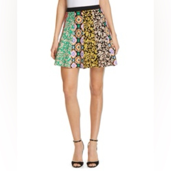 ALICE AND OLIVIA Bunnie Patchwork Stripe Mini Skirt In Multi Size XL - Picture 2 of 6